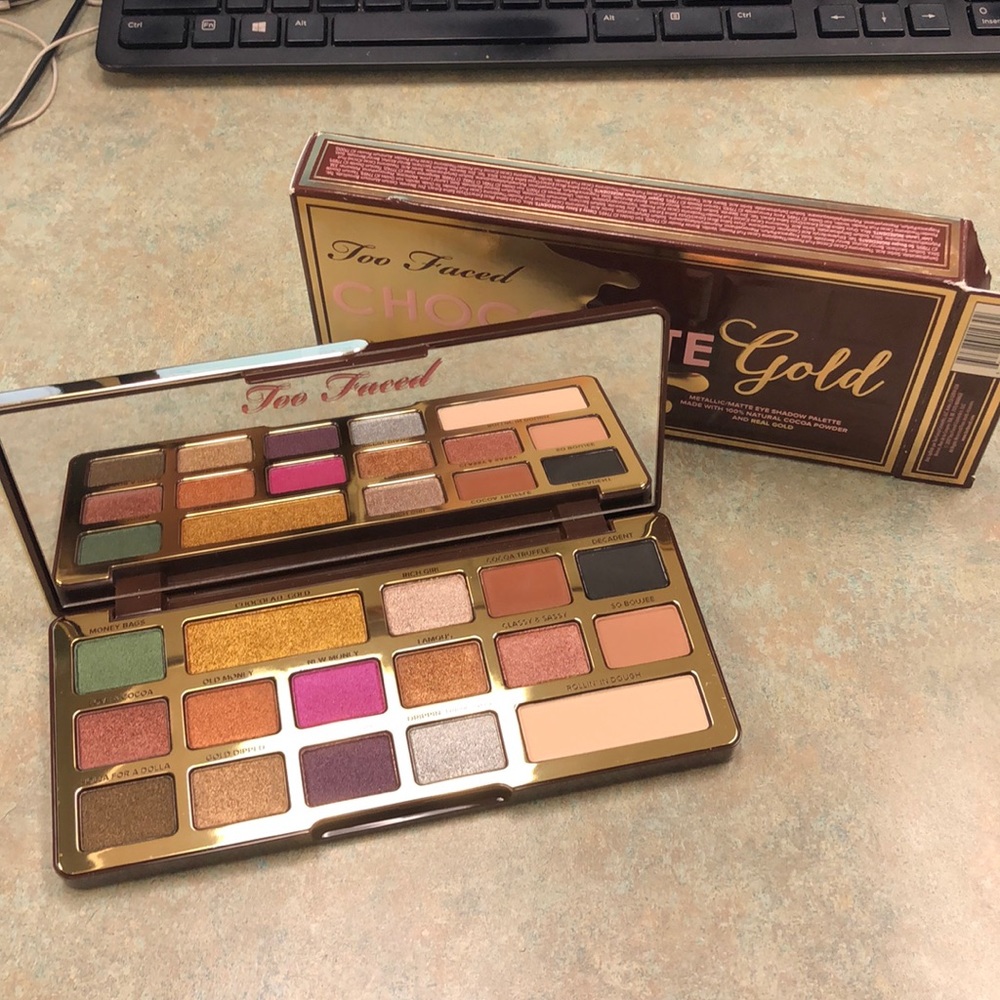TWO FACED Chocolate Gold Eyeshadow Pallet